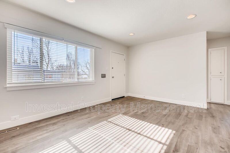 3330 N Cook St - Photo 3 of 11