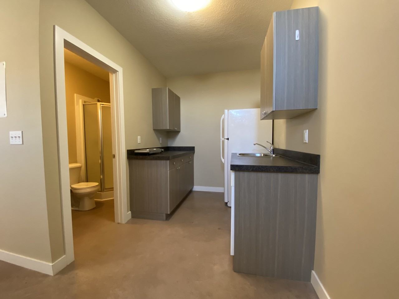 9209 93 Avenue - Photo 3 of 8