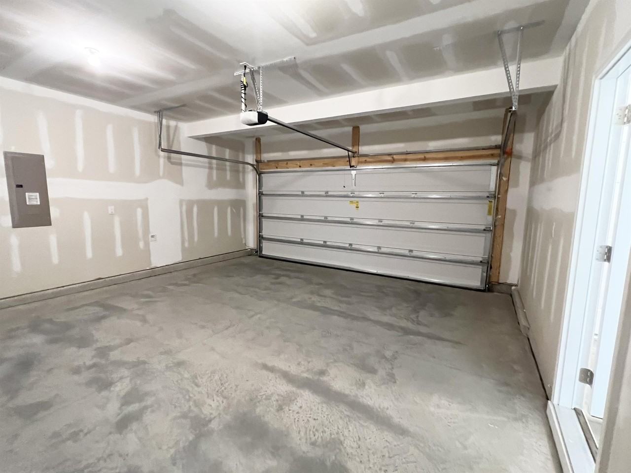 324 Highview Dr #1 - Photo 4 of 46