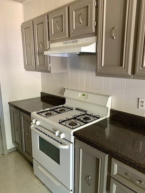 132 21st St Ne #132 - Photo 4 of 9