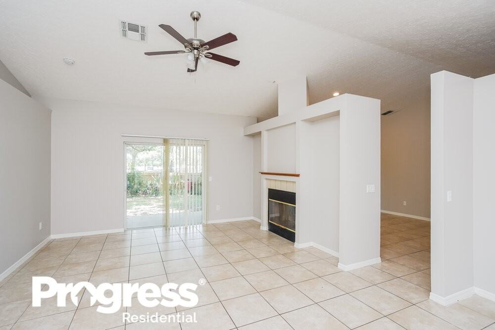 963 Wicketrun Dr - Photo 3 of 16