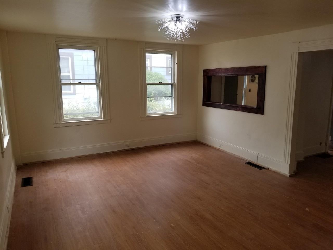 218 E Jackson St - Photo 2 of 29
