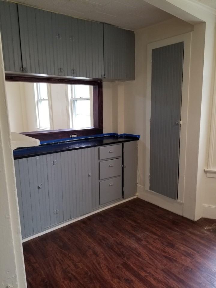 218 E Jackson St - Photo 7 of 29