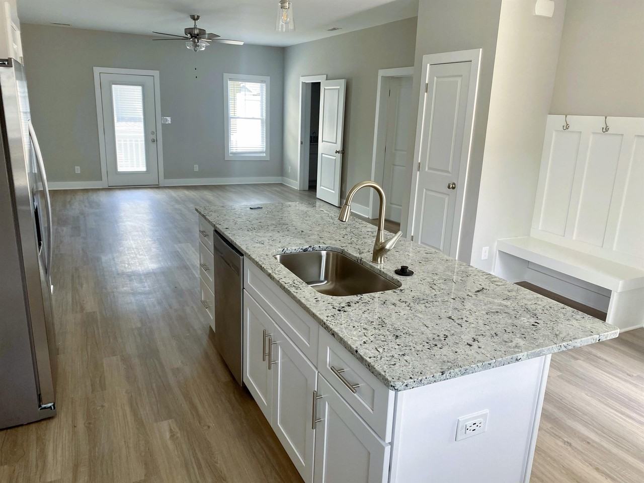 87 High St #87 - Photo 2 of 11