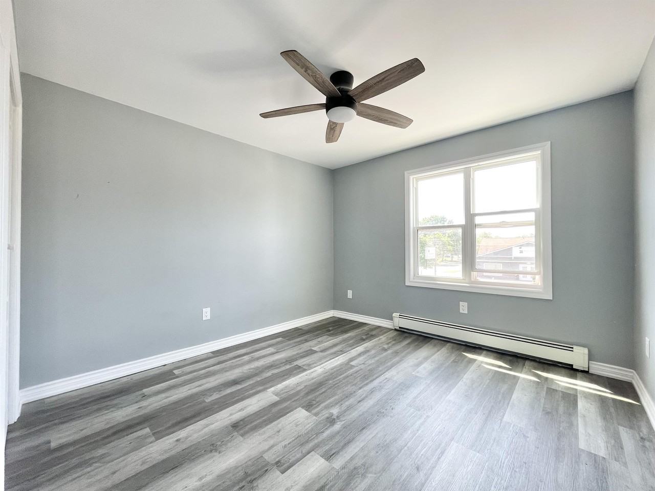 728 East Main St #C - Photo 5 of 8