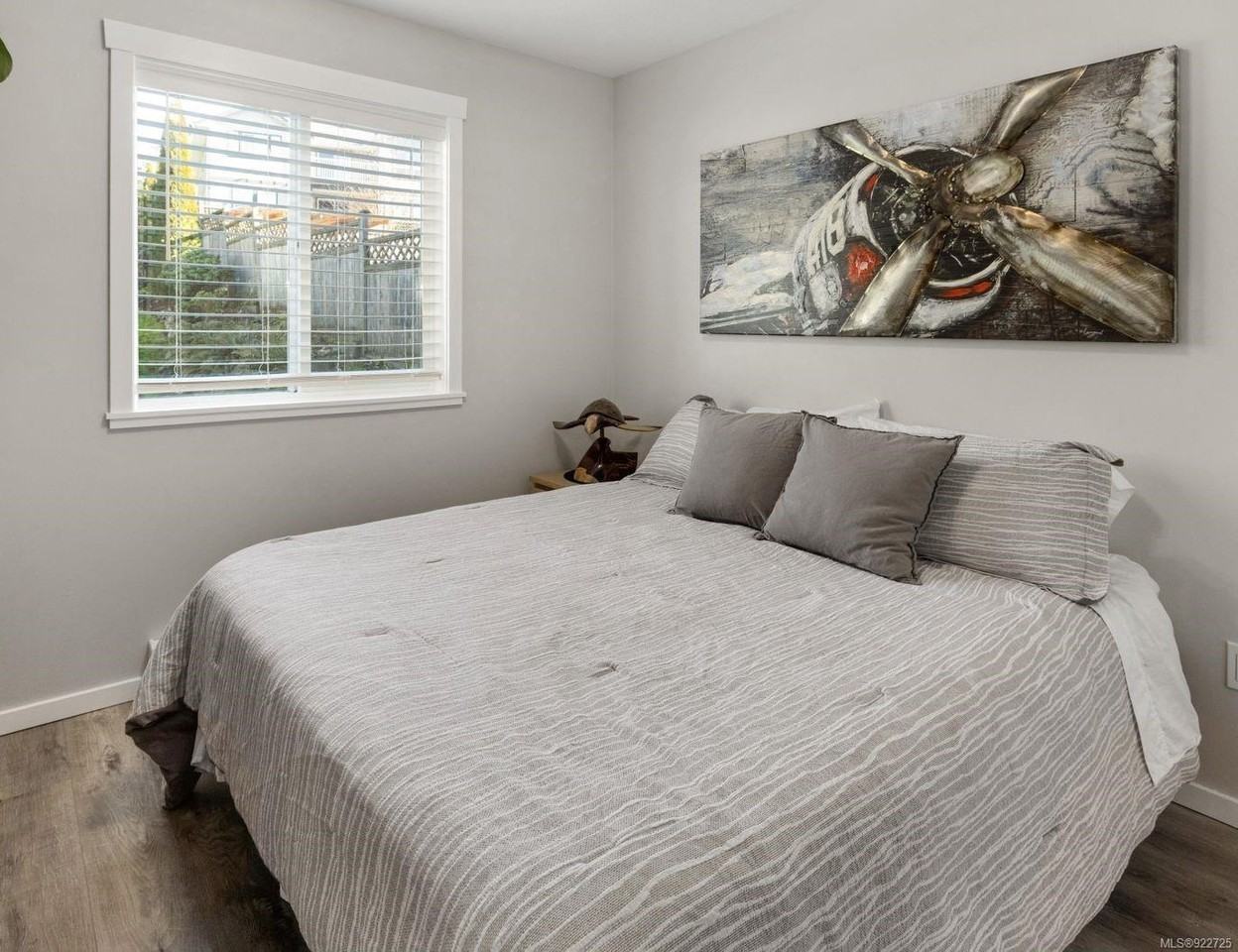 1565 Nimpkish Pl #1 - Photo 3 of 21