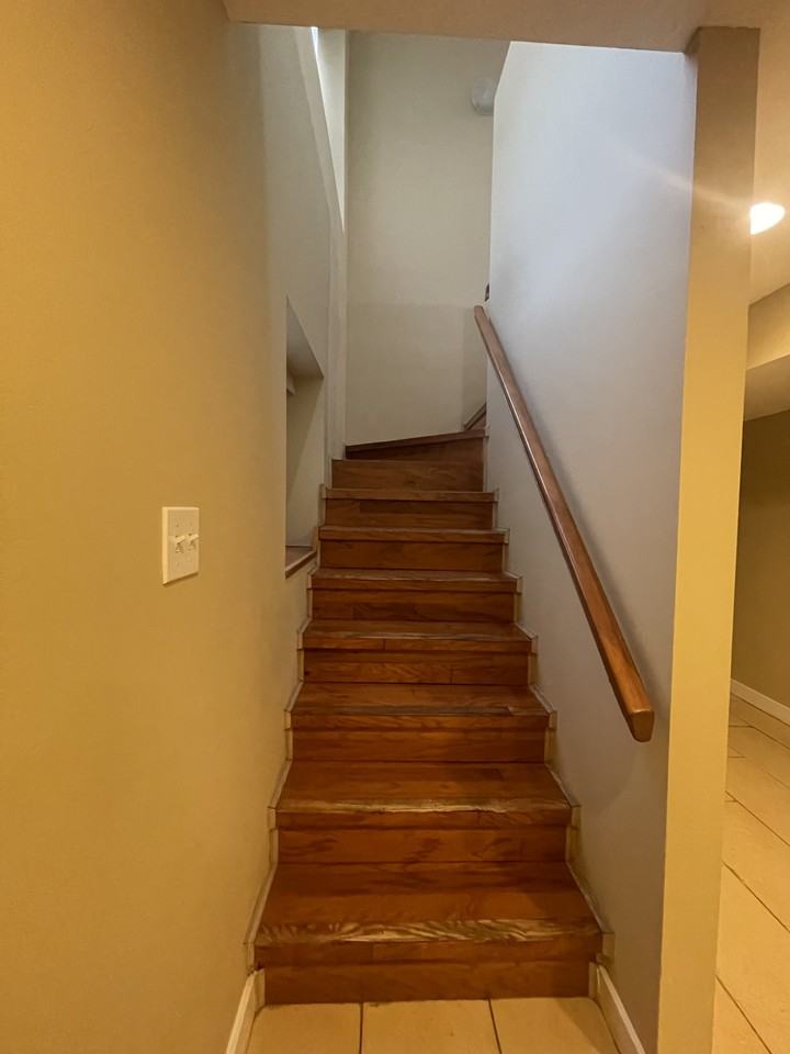 2728 West Lunt Avenue #1N - Photo 6 of 7