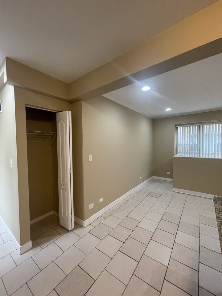2728 West Lunt Avenue #1N - Photo 7 of 7
