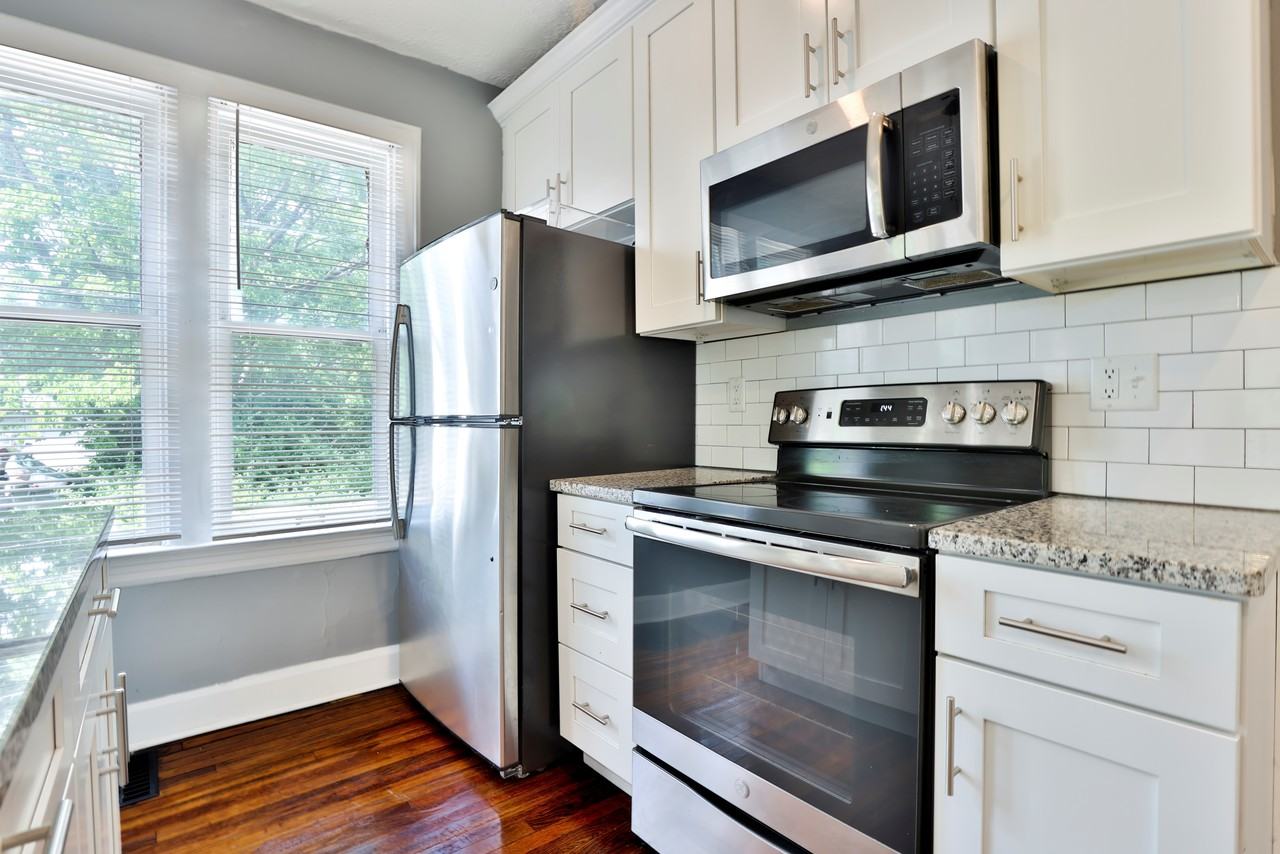 664 Bedford Ave #664 - Photo 2 of 19