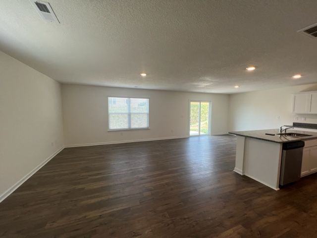 239 Belle Ct - Photo 3 of 20