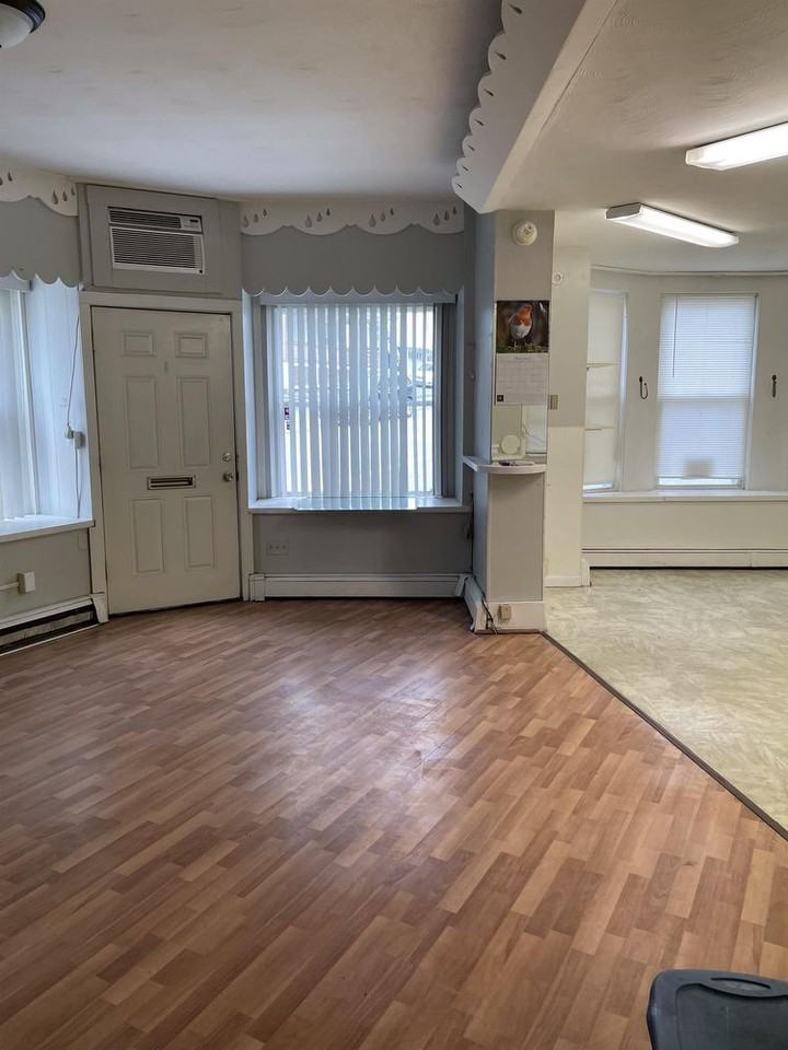 19 Bartlett St - Photo 3 of 6