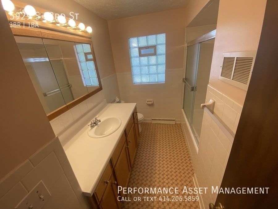 5929 S 23rd St - Photo 3 of 9