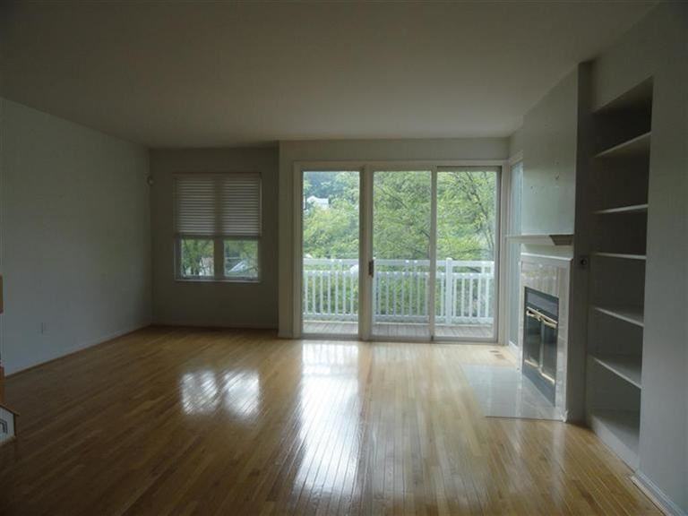 562 Empress Ave - Photo 2 of 9