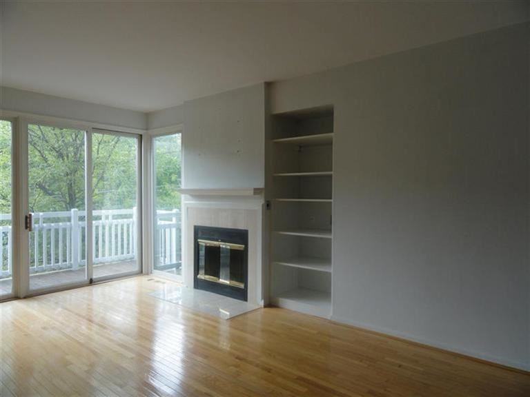 562 Empress Ave - Photo 3 of 9