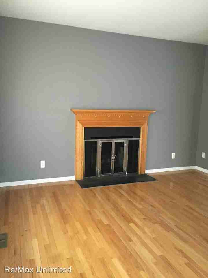 13 Old Forge Dr - Photo 3 of 17