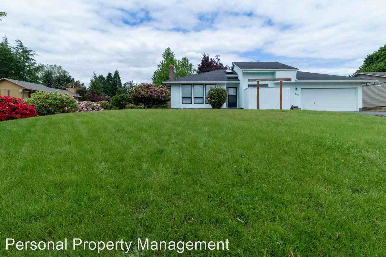 1316 Nw 97th St - Photo 2 of 20