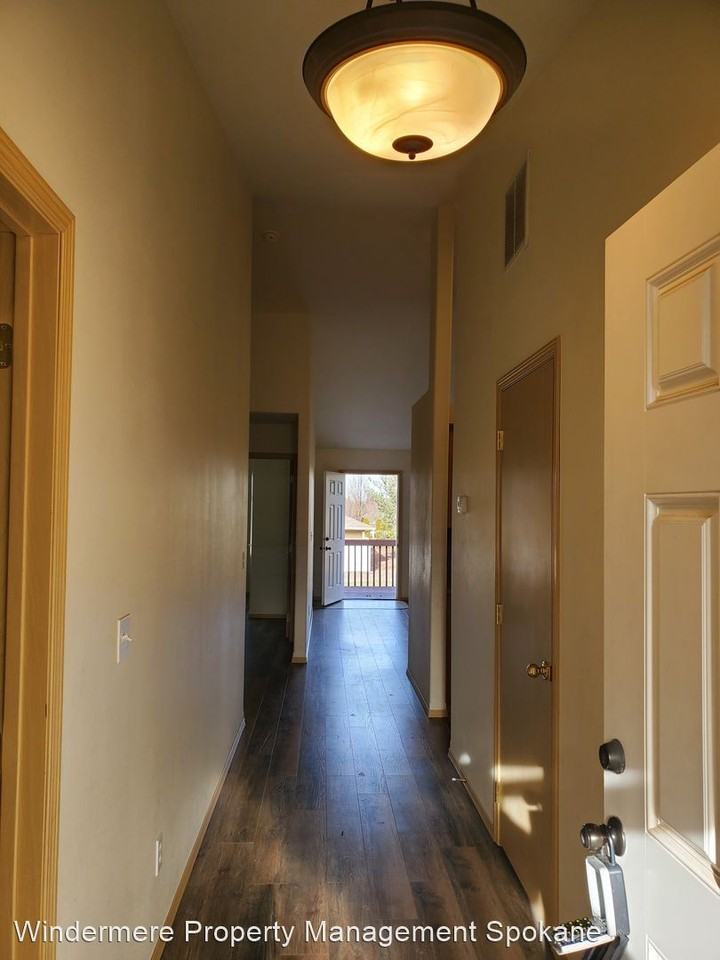 3818-3819 E 58th Lane - Photo 2 of 13