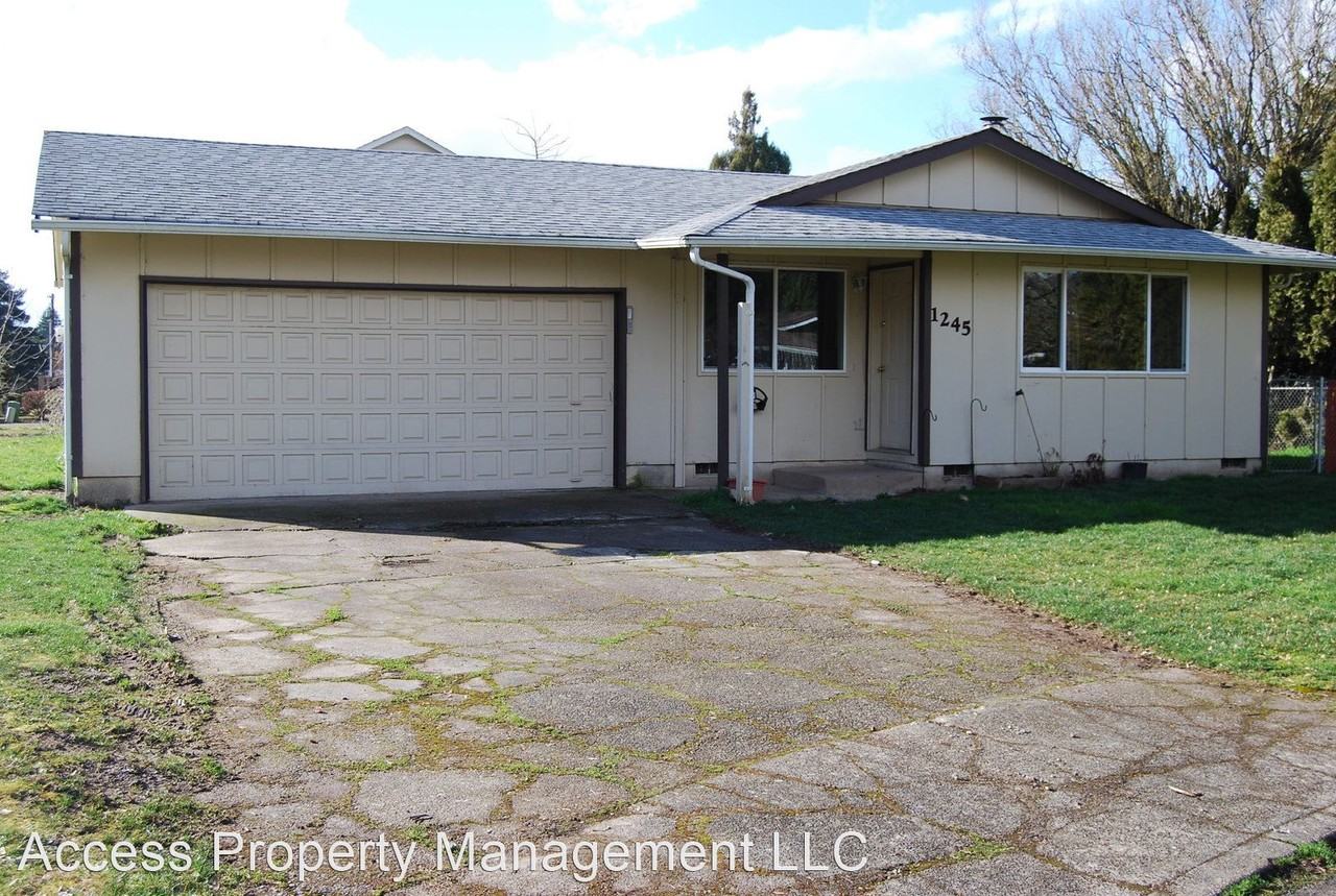 1245 N Adams St - Photo 2 of 10