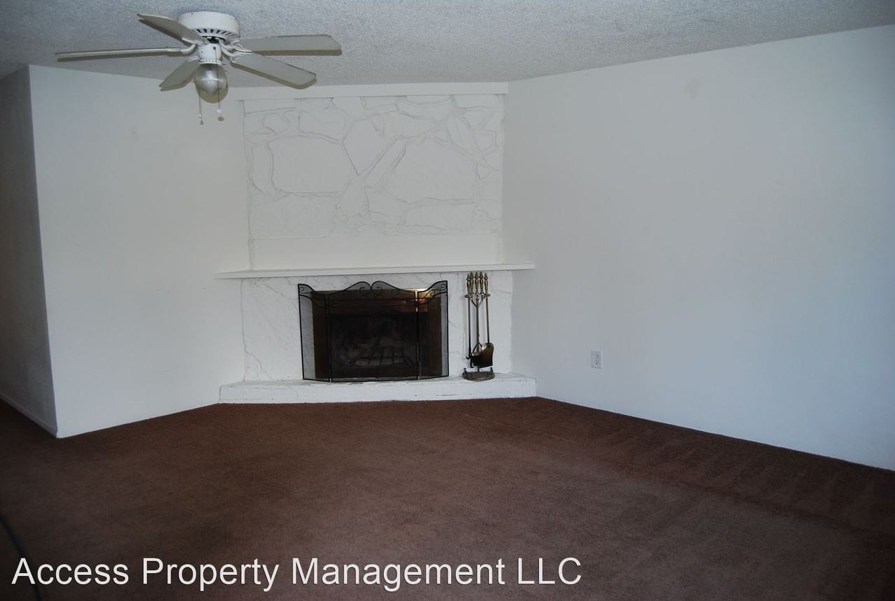 1245 N Adams St - Photo 3 of 10