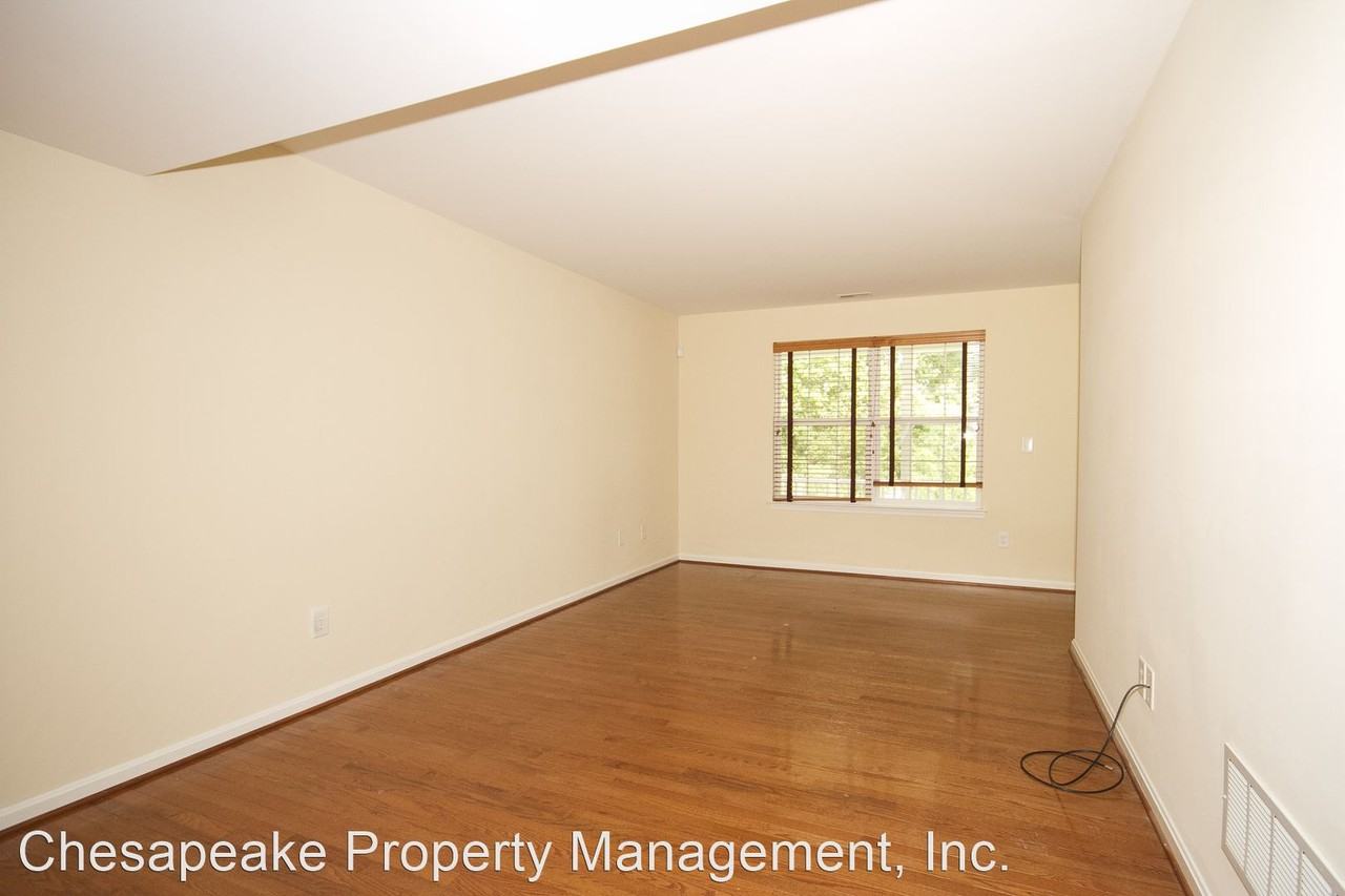 901 8th St - Photo 3 of 15