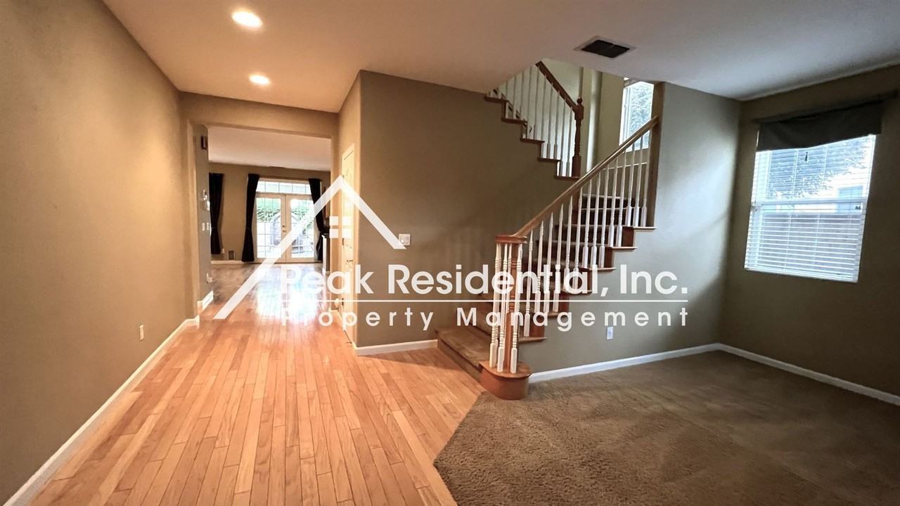 2832 Cinnamon Teal Cir - Photo 3 of 38