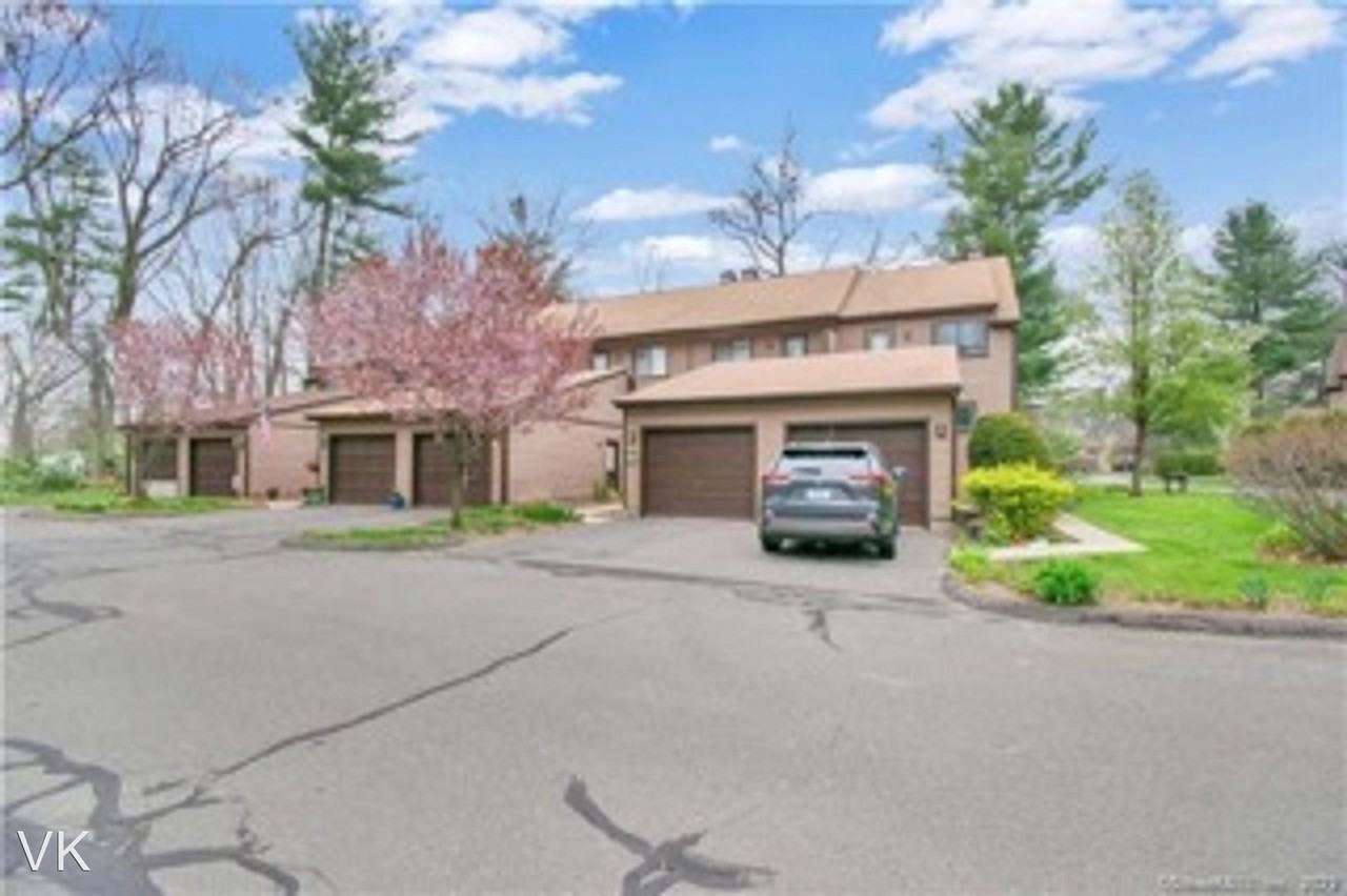 177 Wynwood Dr - Photo 2 of 14