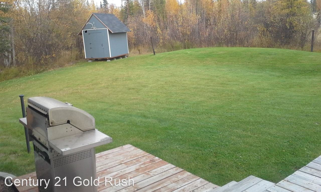 1290 Toolik Dr - Photo 3 of 18