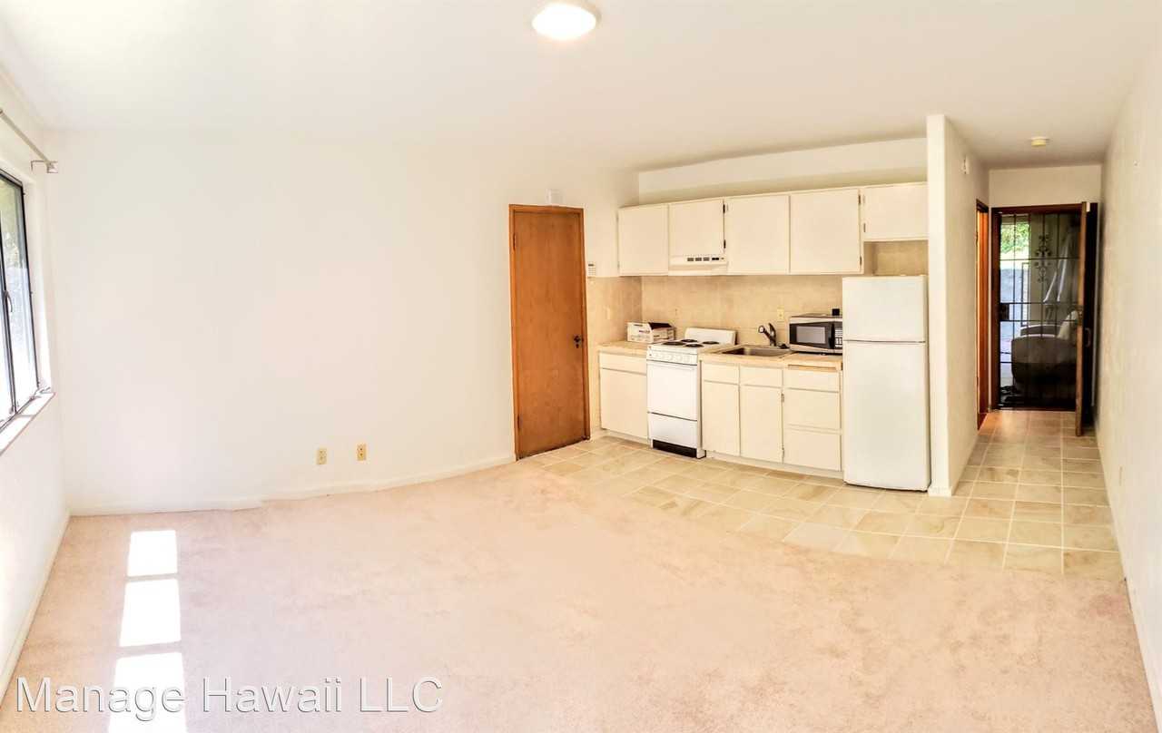 1601 Ruth Place - Photo 2 of 6