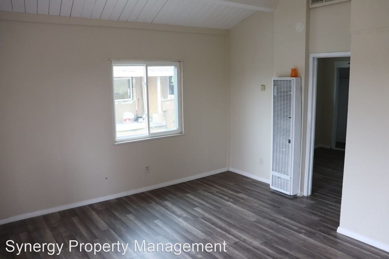 1403 Yosemite Dr - Photo 2 of 6