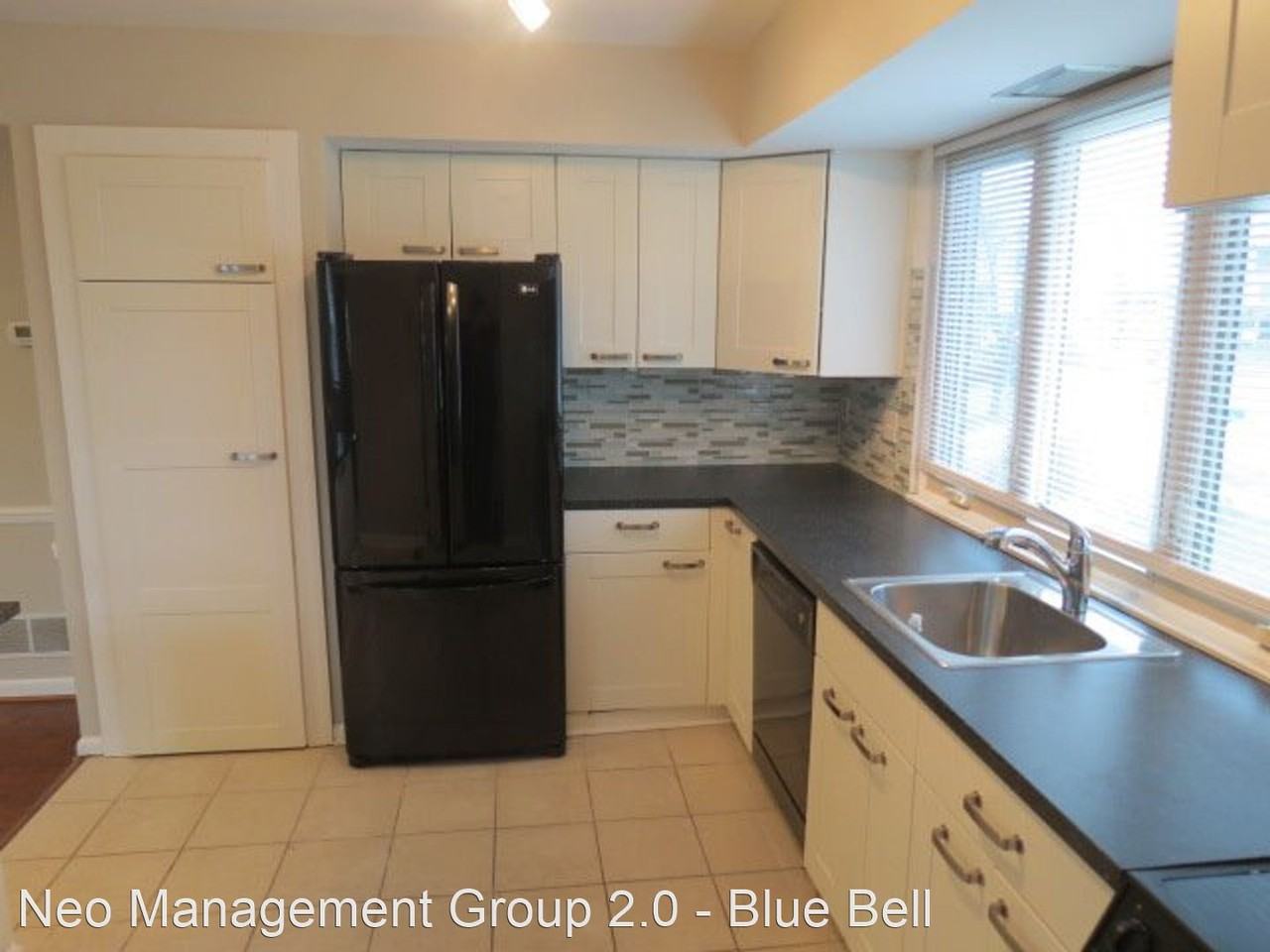 124 Hamlet Dr - Photo 3 of 19