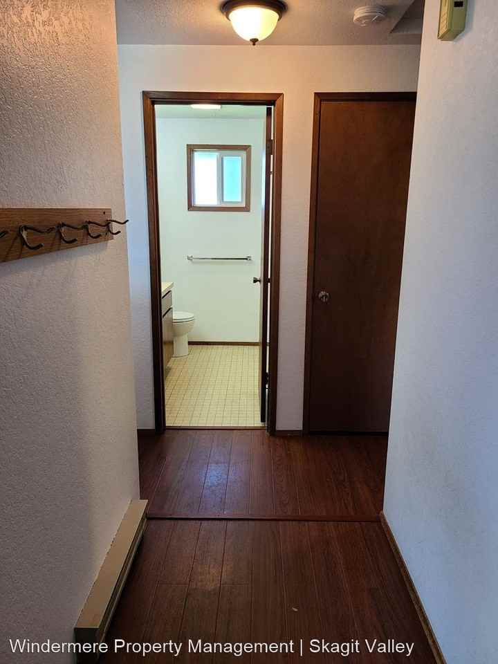 1305 Heather Ln - Photo 2 of 10