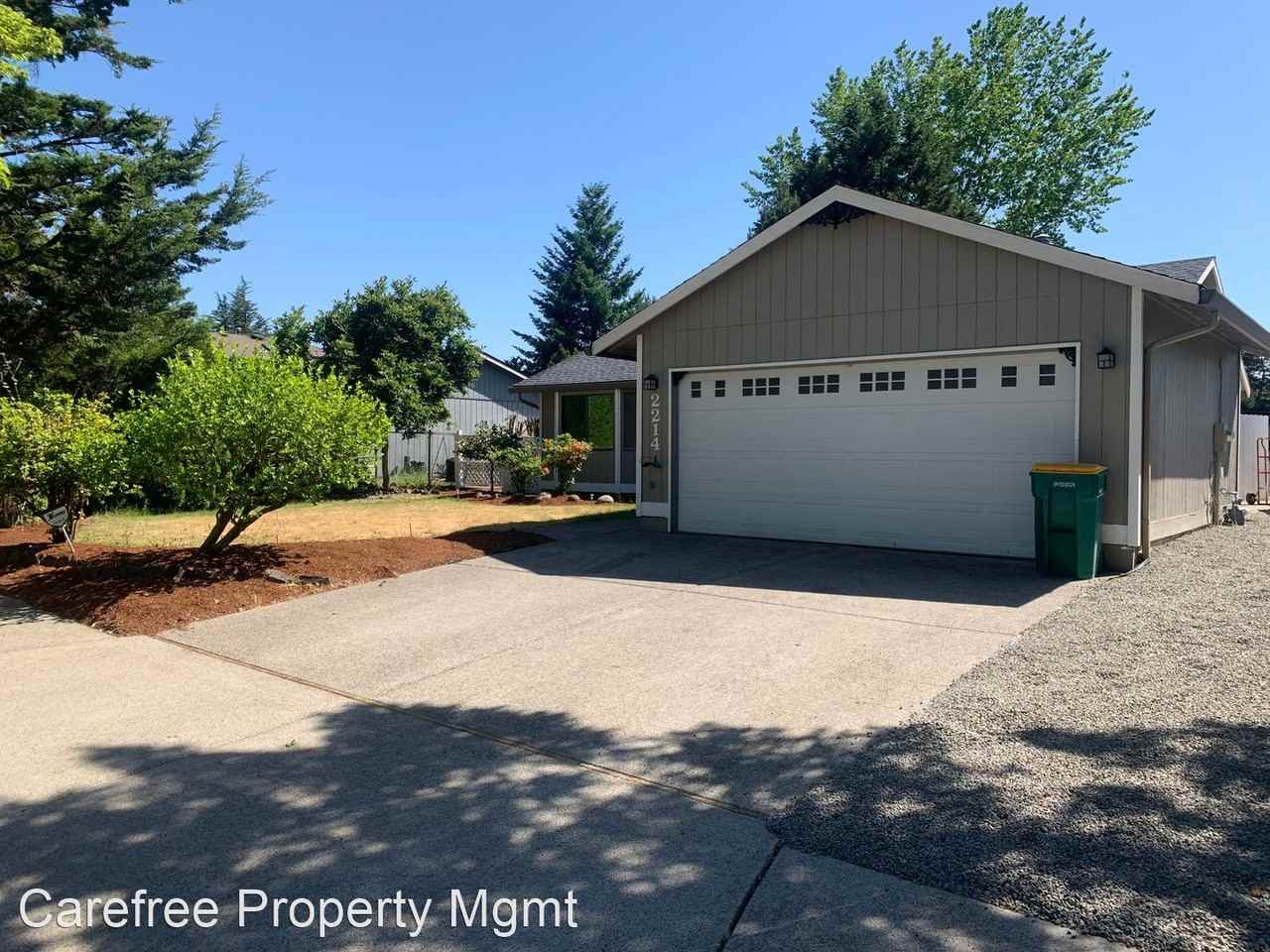 2214 Sw Spence Ct - Photo 2 of 18