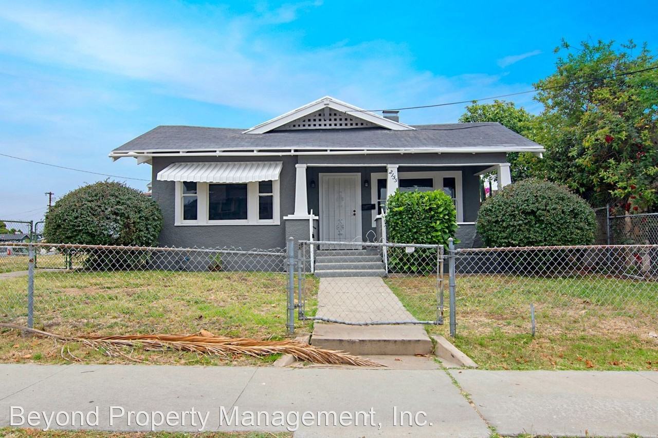 2155 Anthony Dr - Photo 2 of 10