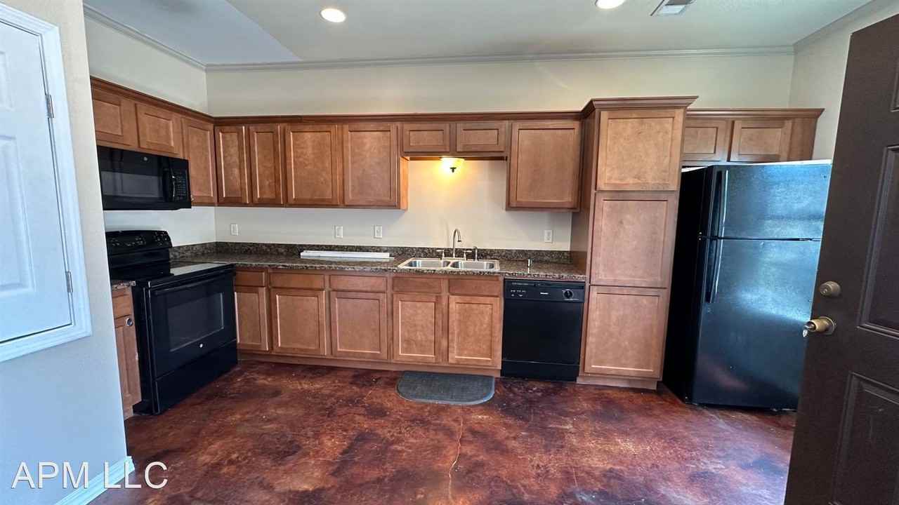 Flagstone Dr - Photo 2 of 13