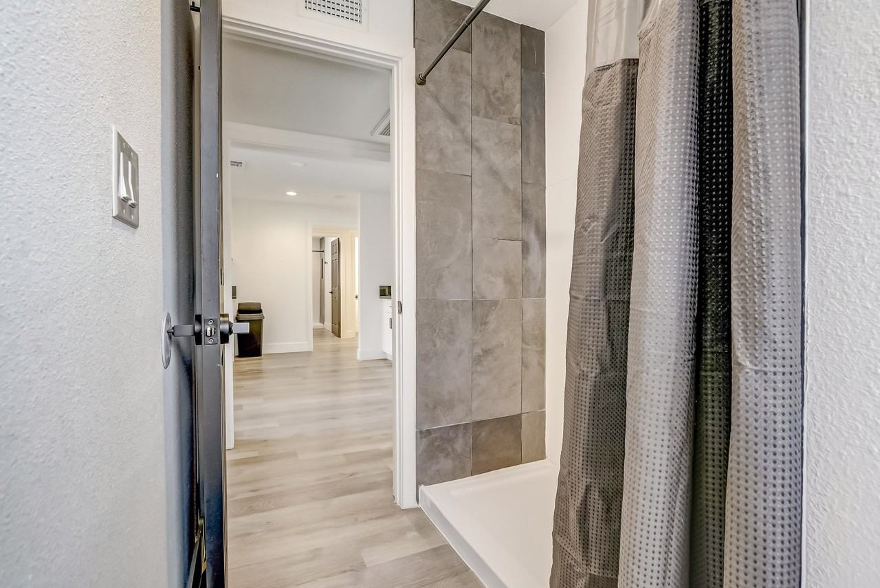 E Saint Louis Ave - Photo 6 of 20