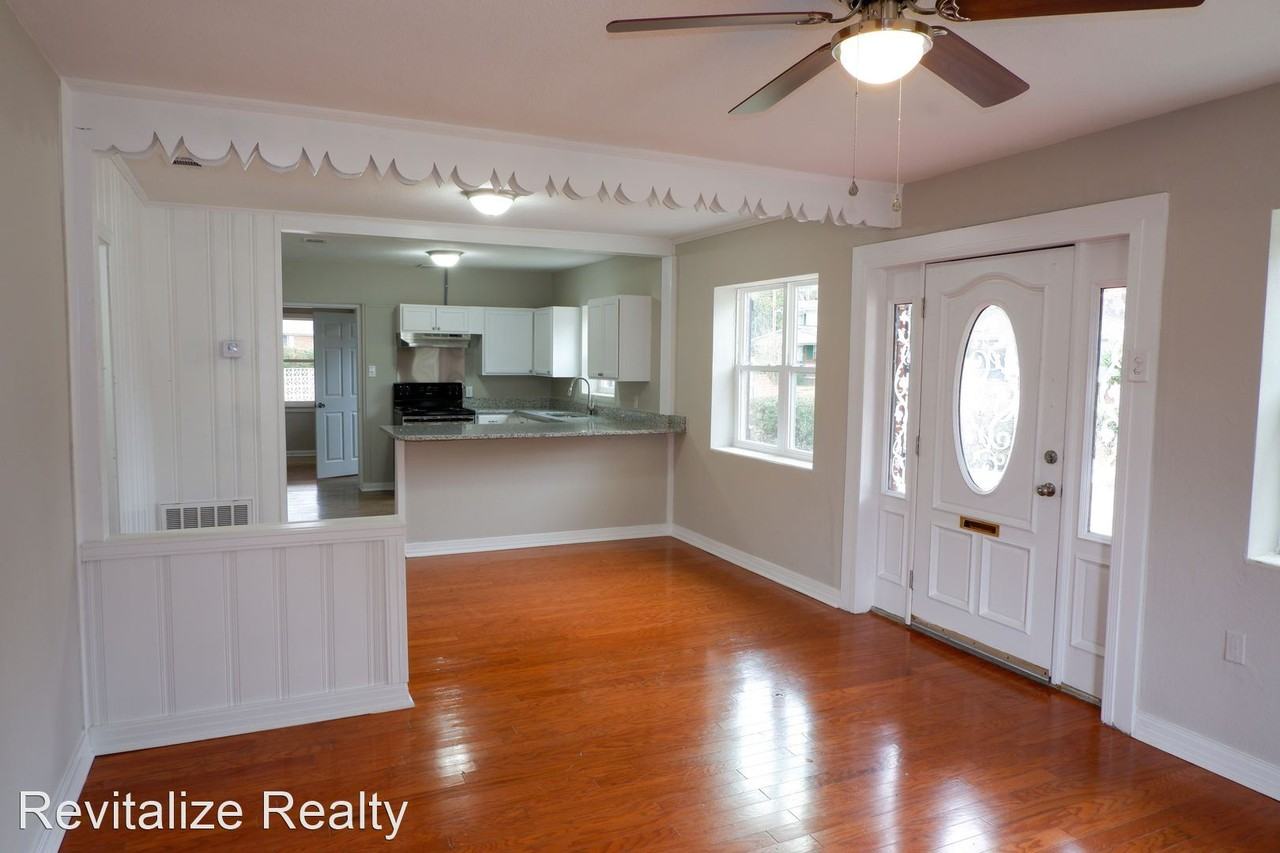 2201 De Kruif Ct - Photo 3 of 25