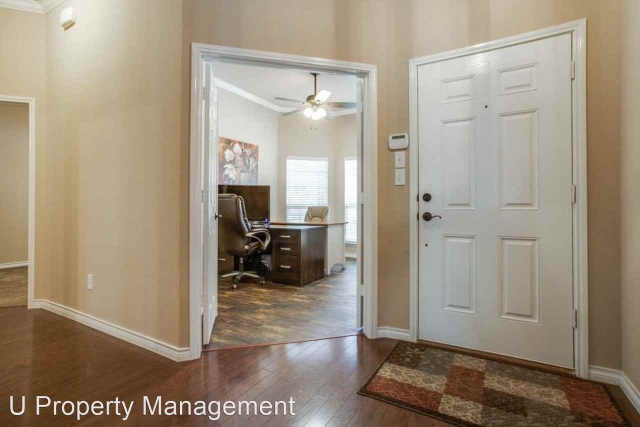 1516 Augusta Dr - Photo 3 of 24