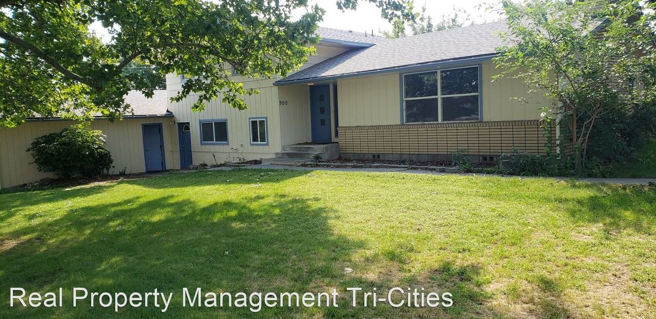 900 9th St - Photo 3 of 16