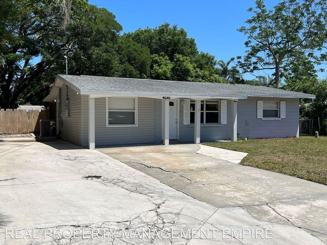 4135 Winthrop St - Photo 3 of 12