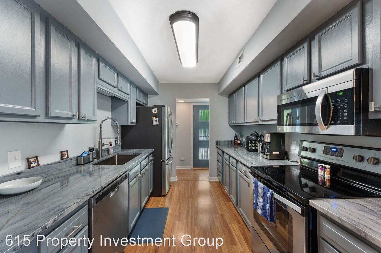 101 Vickey Ct - Photo 2 of 12
