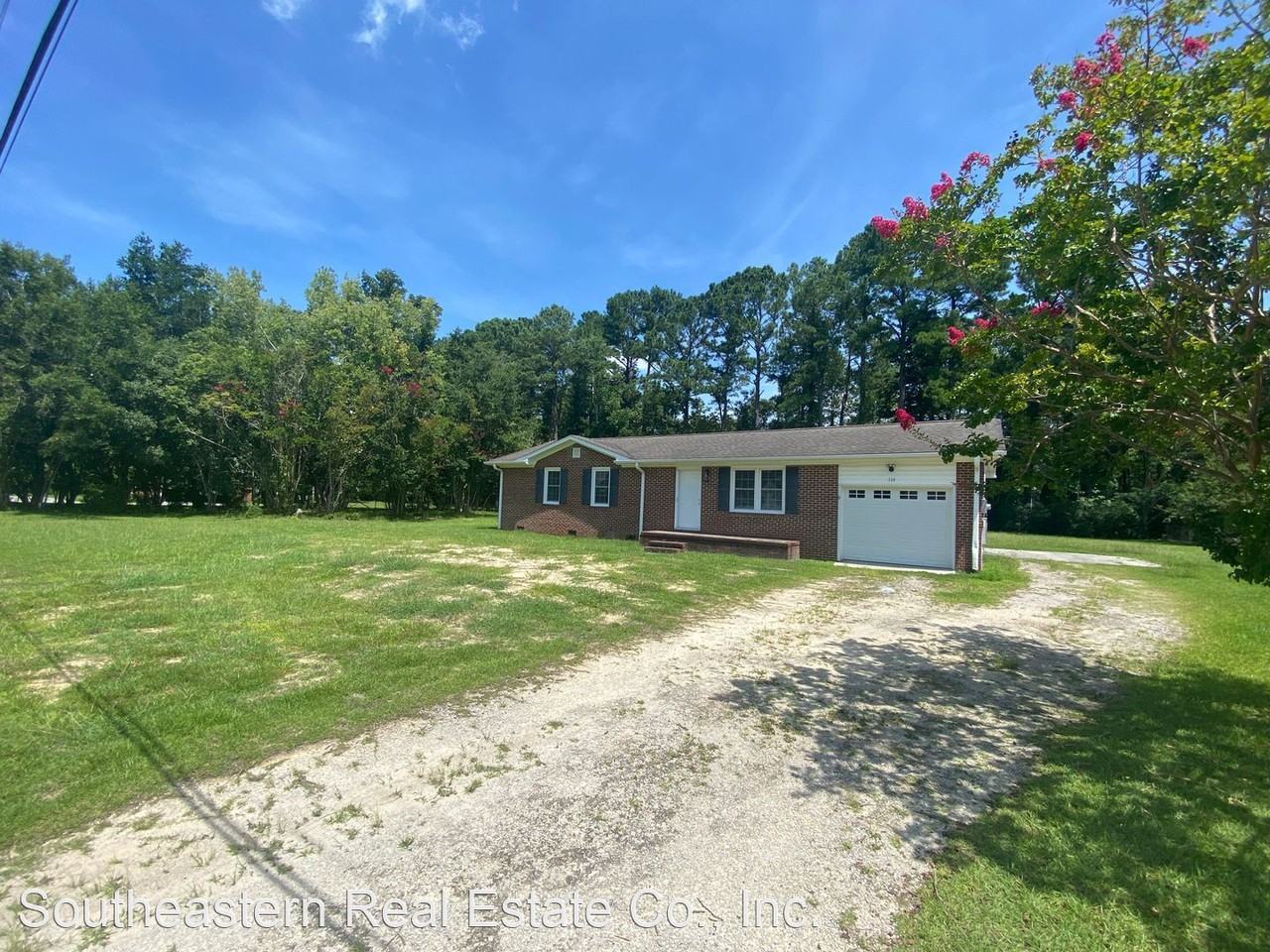 114 Oak Hills Dr, Rocky Point, NC 28457 3 Bedroom House for 1,750