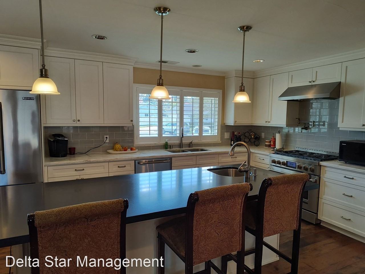 112 Tryon Ct - Photo 3 of 31