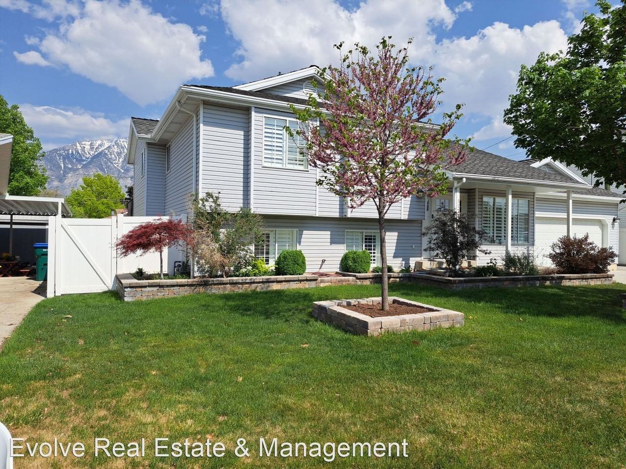 1170 N Main St - Photo 3 of 40