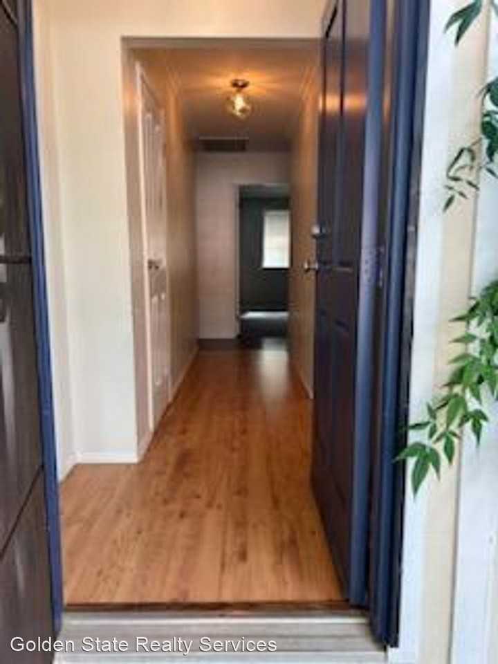 910 Sierra View Cir - Photo 2 of 15