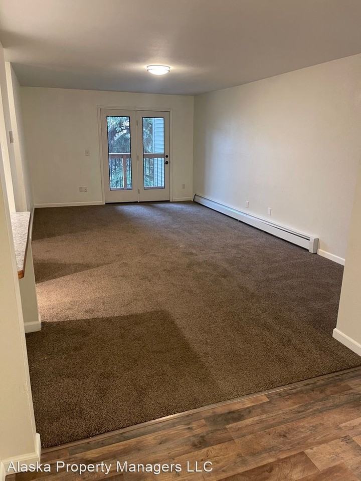 4670 Reka Dr - Photo 3 of 13