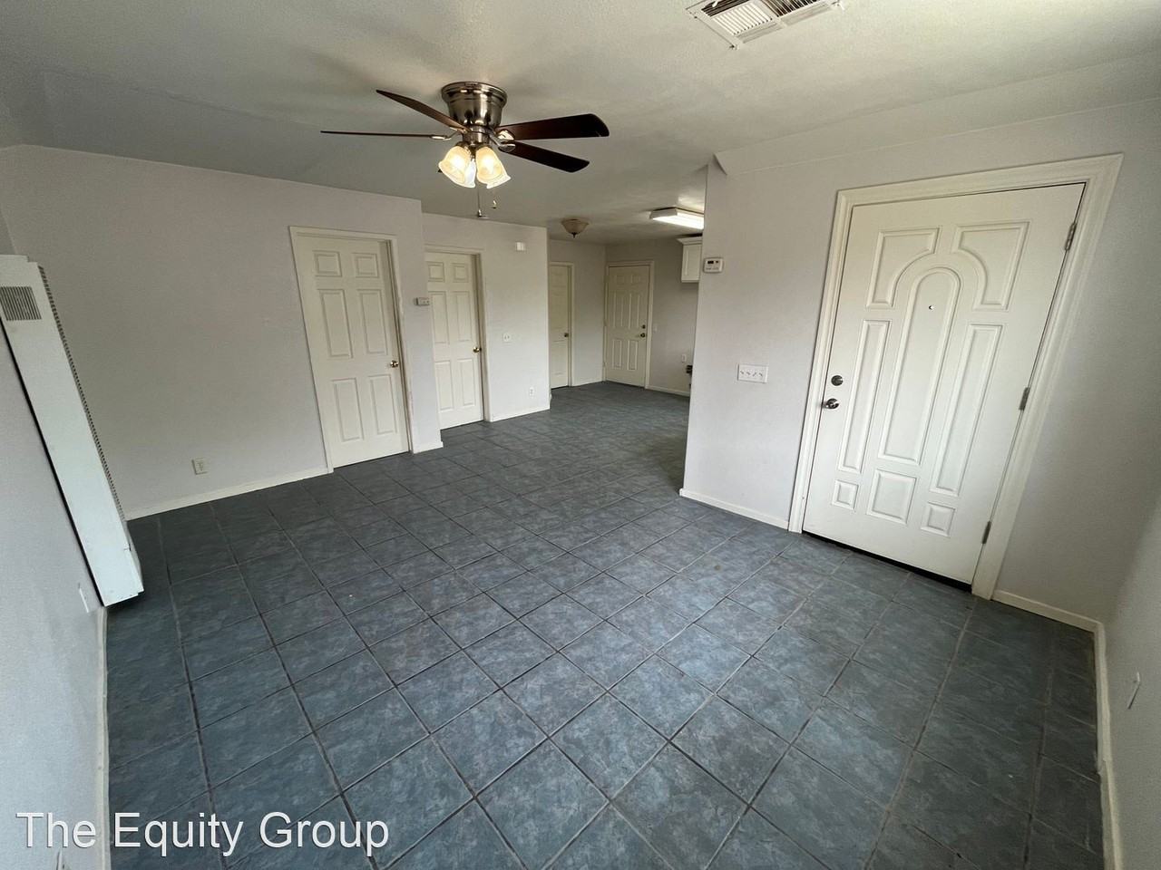 453 1/2 S H St - Photo 3 of 10