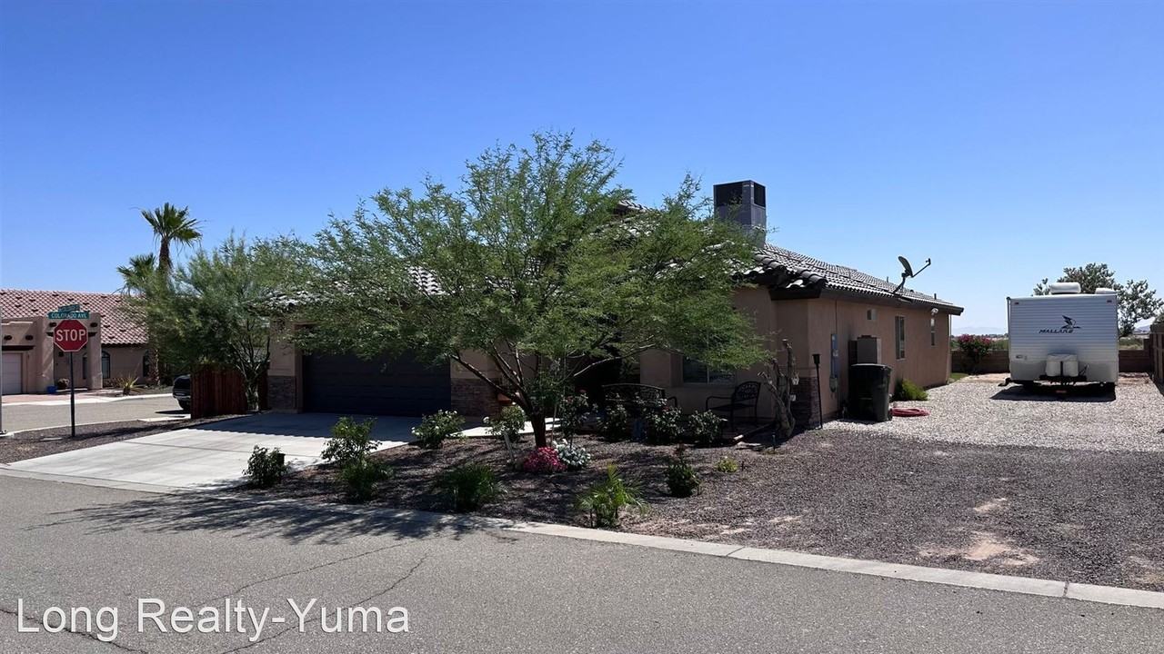 11577 Mccollough St - Photo 2 of 21