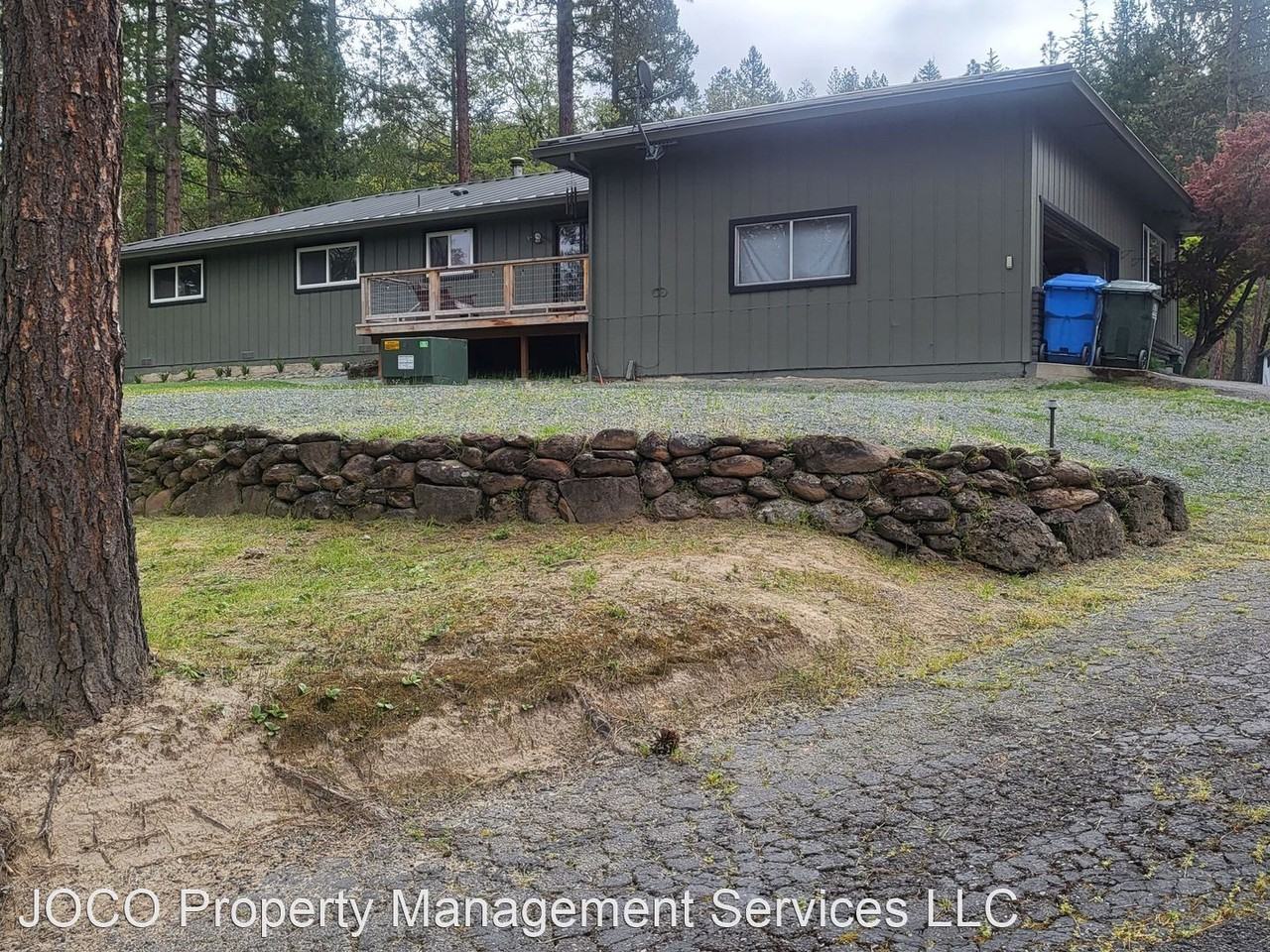 215 Dawn Allan Dr - Photo 2 of 18