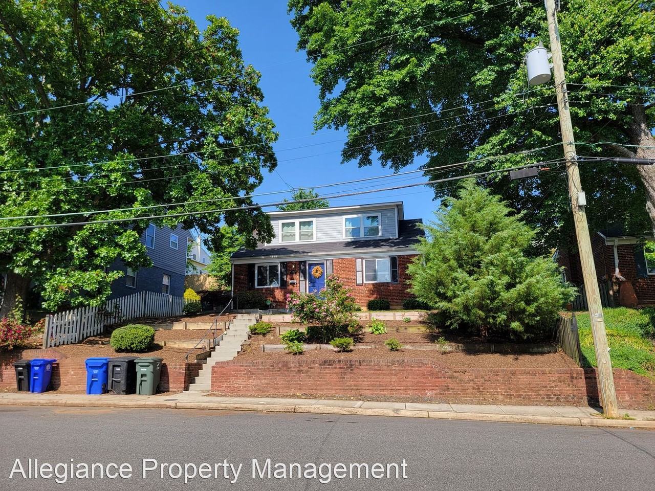 2021 S Quincy St - Photo 2 of 24