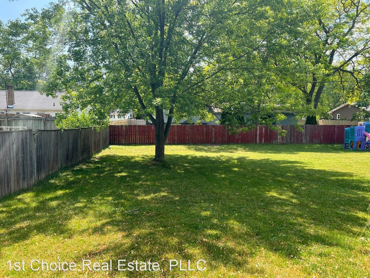 1624 Greencrest Ave - Photo 3 of 3